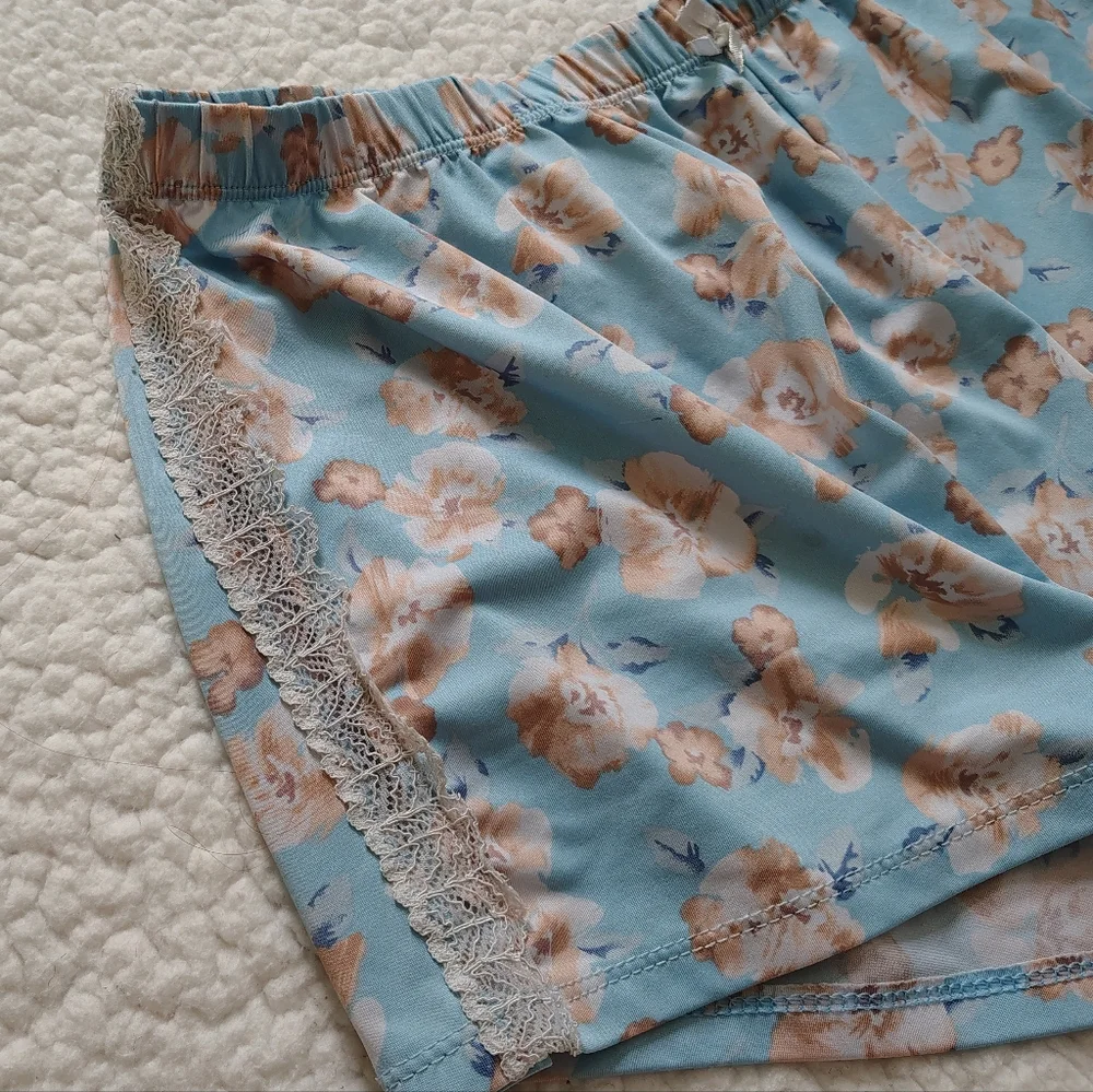 ☀️5/$25☀️ Laura Ashley Women's Medium Light Blue Floral Print Sleep Shorts